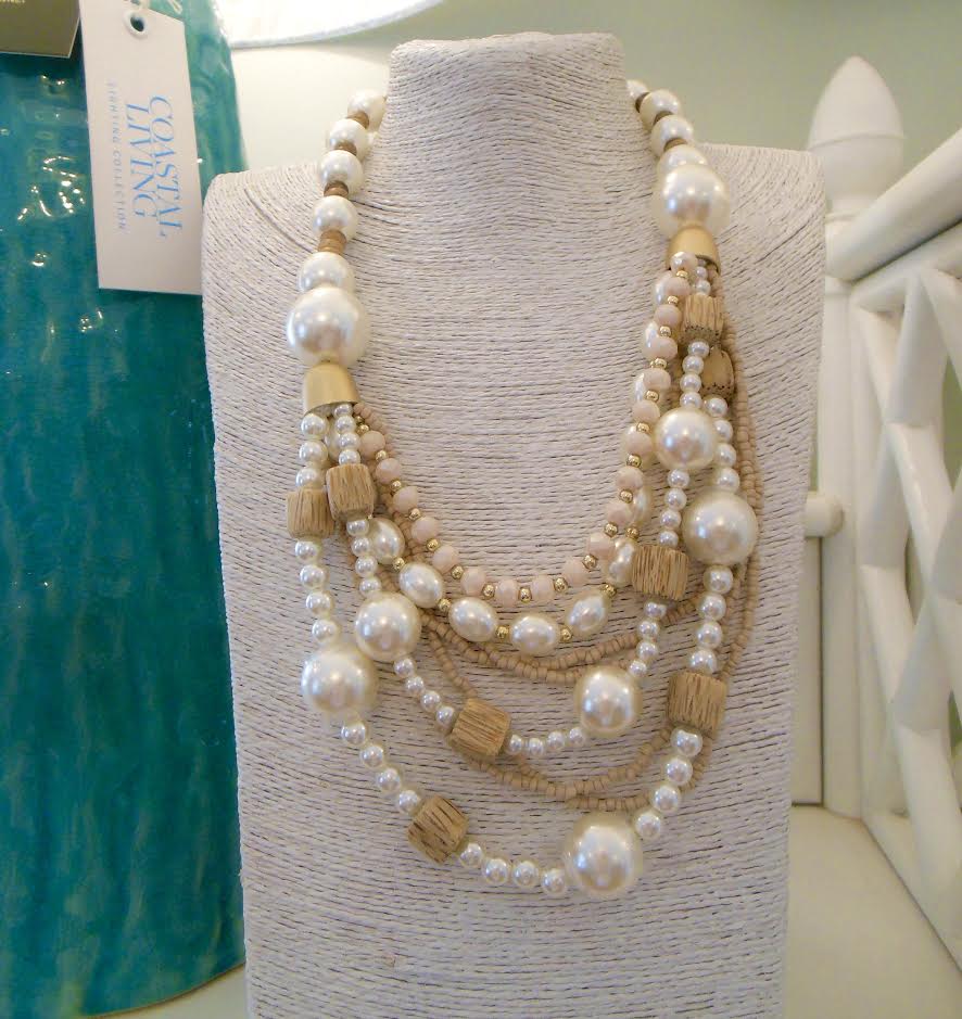 Loud Pearl Necklace
