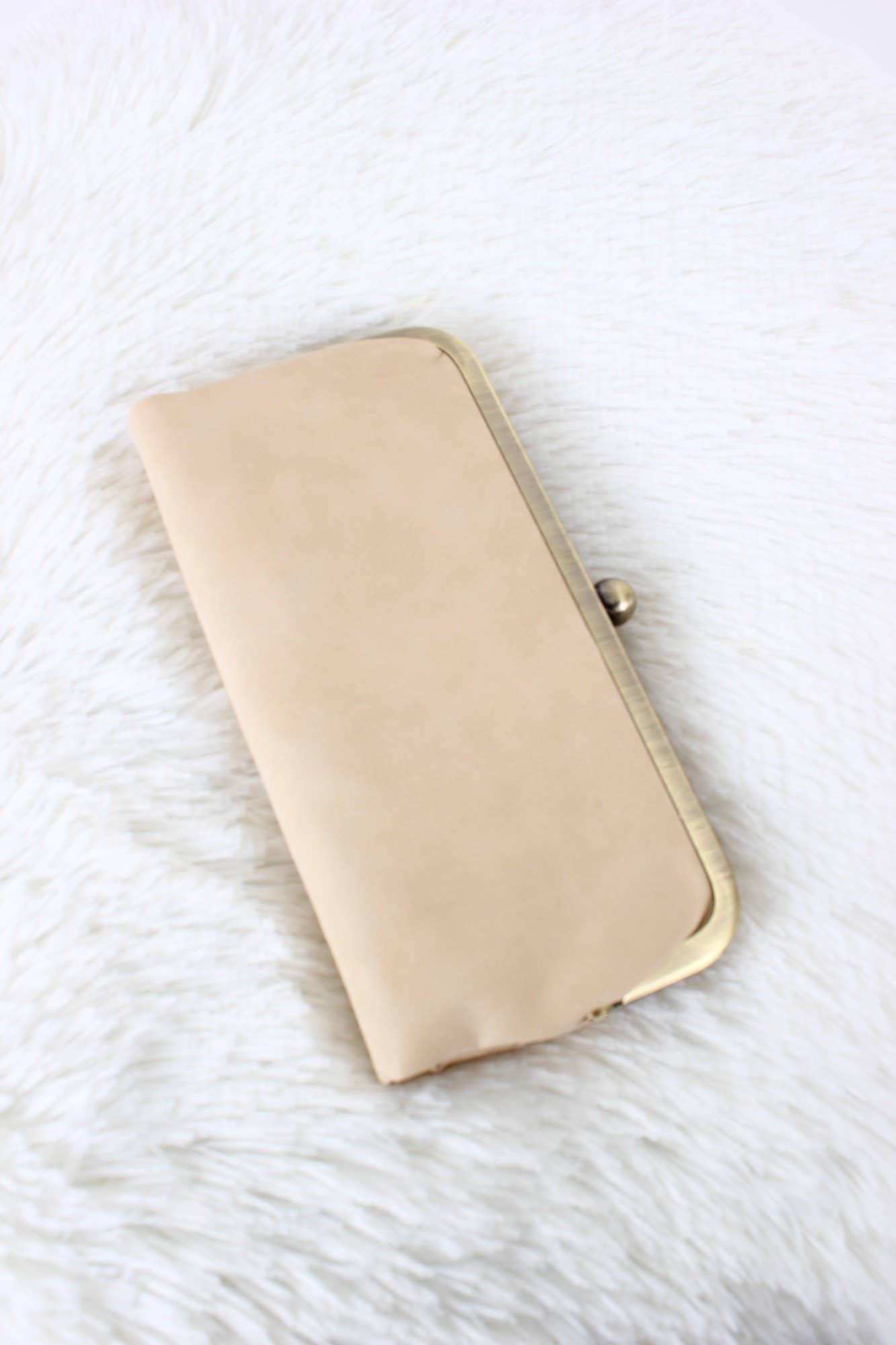 Pocket Lock Clutch