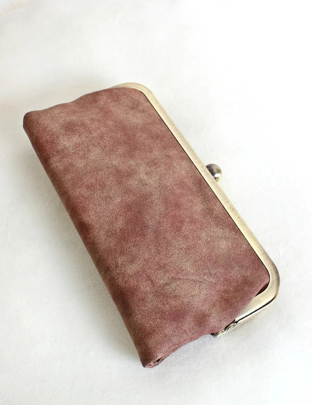 Pocket Lock Clutch