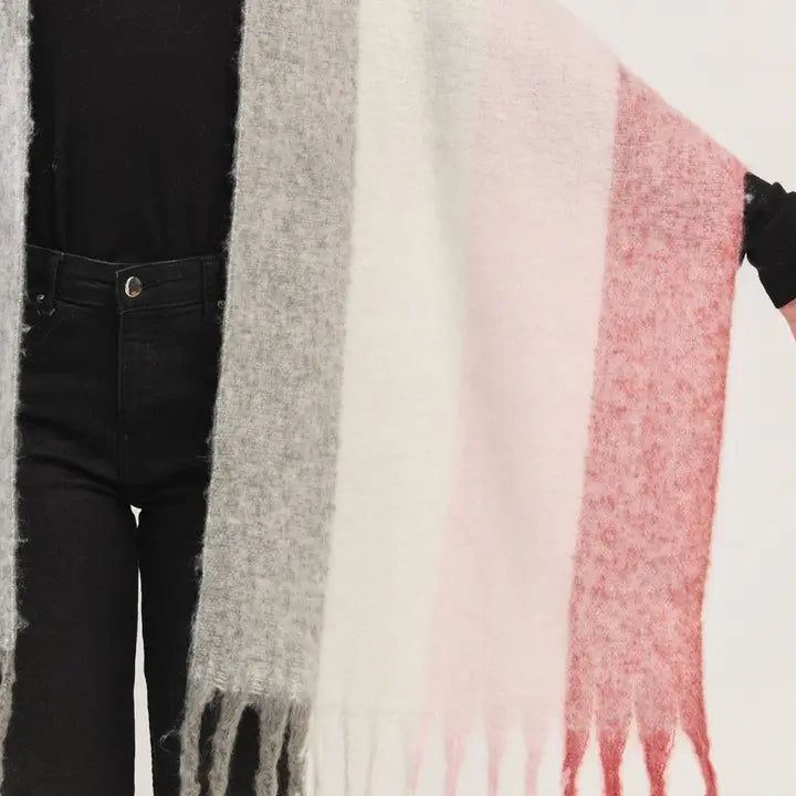 Chic Scarf With Fringe